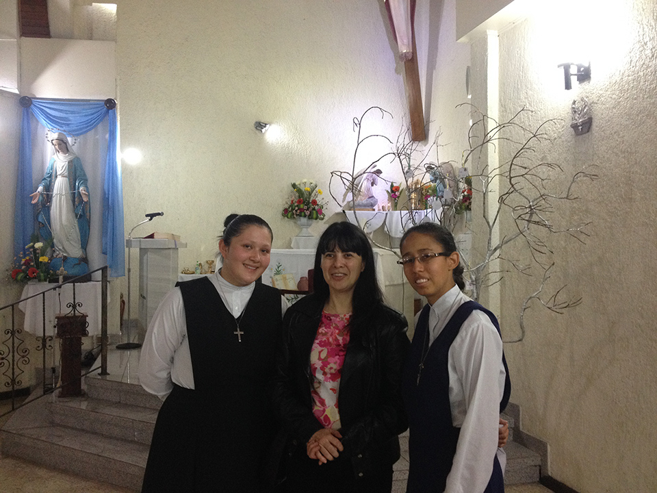 Canto en actividades religiosas Ministerio de Silvia Rodriguez
